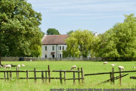 Linden Grange. Photo © Mick Garratt (cc-by-sa/2.0)