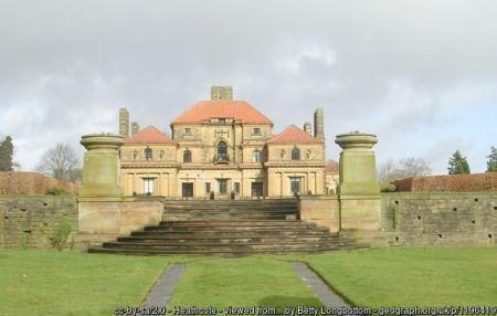 Heathcote, Ilkley. Photo © Betty Longbottom (cc-by-sa/2.0)